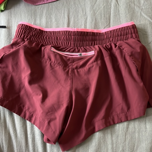 Fabletics Running Short - Picture 3 of 3